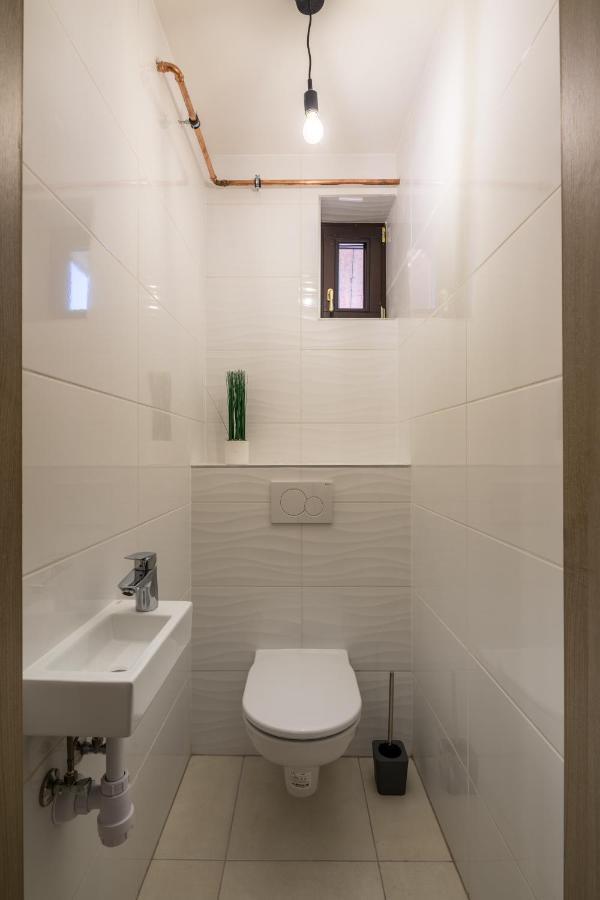 Stafetahaz Apartmanok Vác Exterior photo