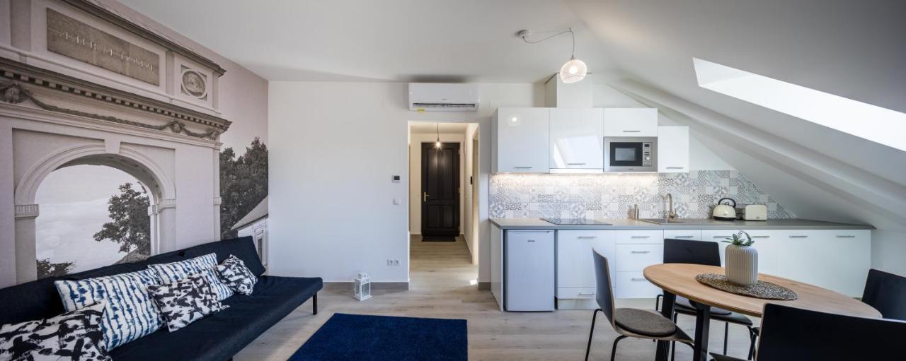 Stafetahaz Apartmanok Vác Exterior photo