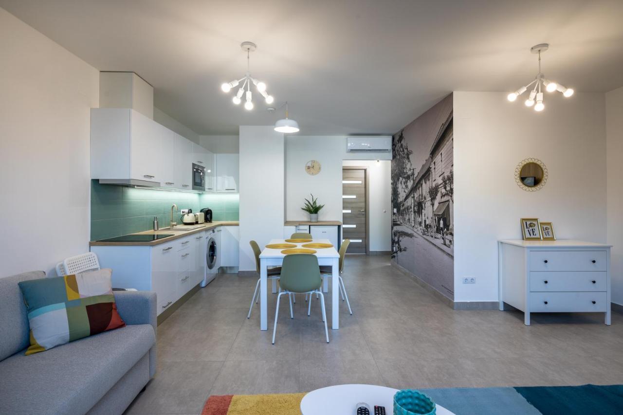 Stafetahaz Apartmanok Vác Exterior photo