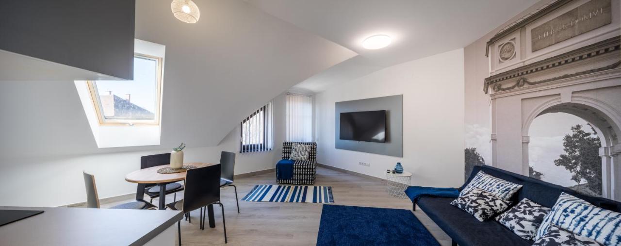 Stafetahaz Apartmanok Vác Exterior photo