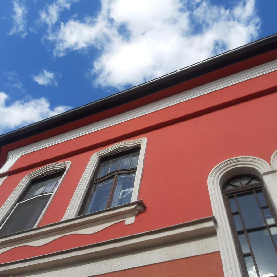 Stafetahaz Apartmanok Vác Exterior photo