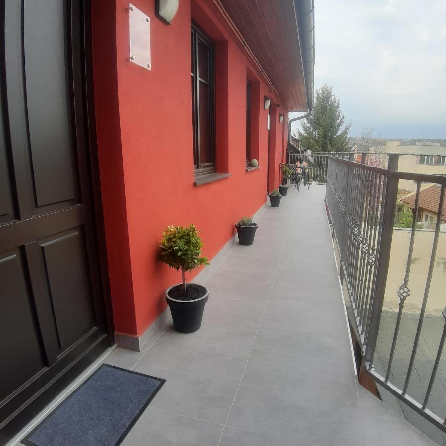 Stafetahaz Apartmanok Vác Exterior photo