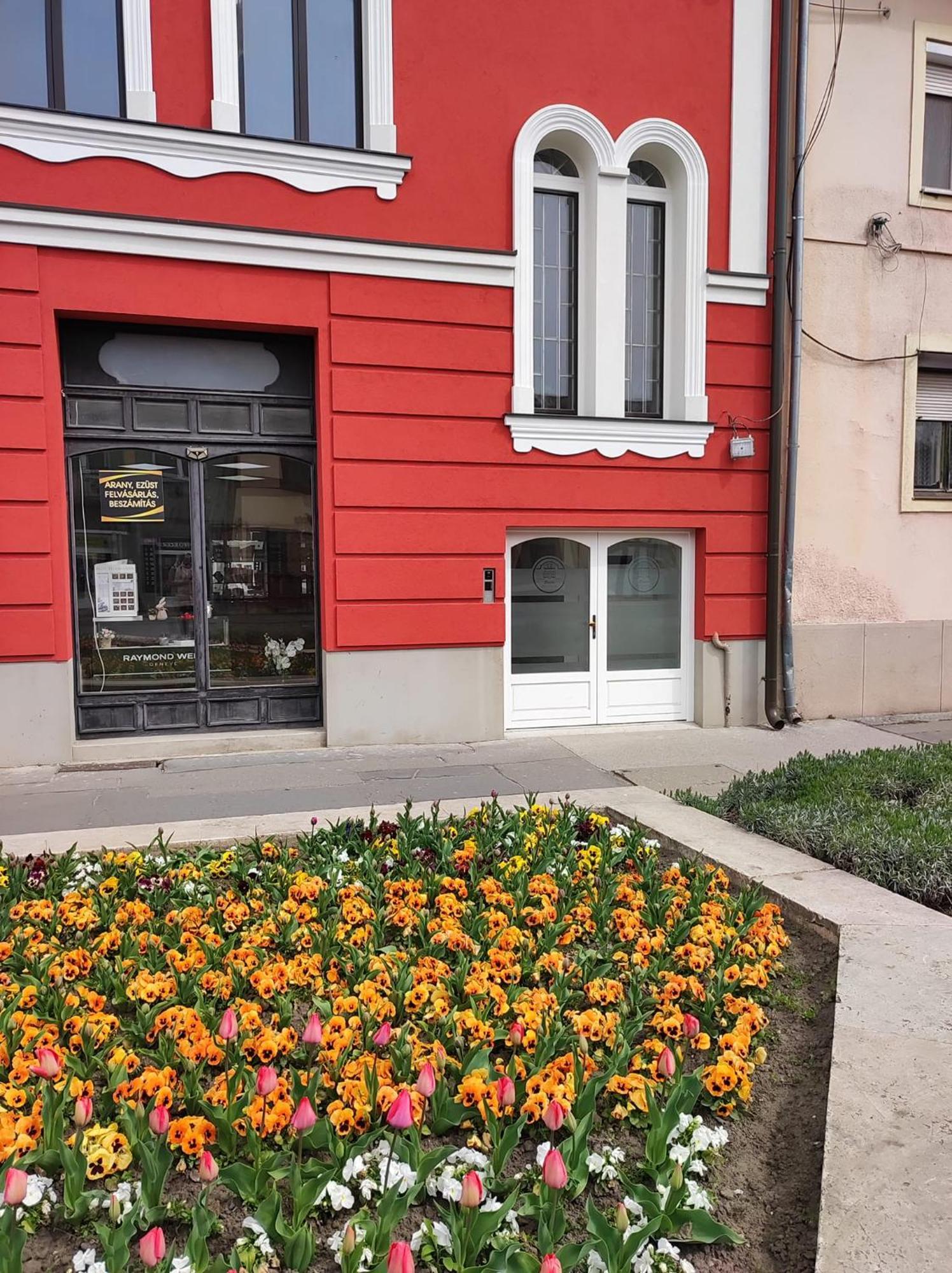 Stafetahaz Apartmanok Vác Exterior photo