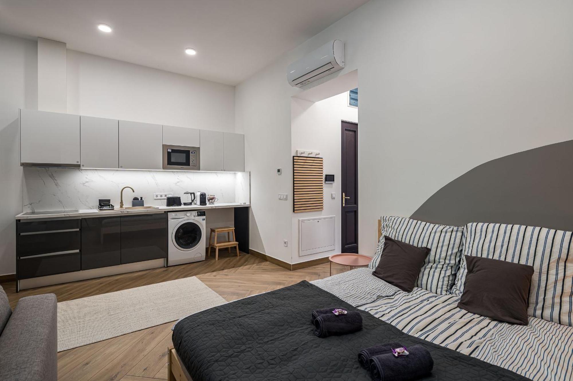 Stafetahaz Apartmanok Vác Exterior photo