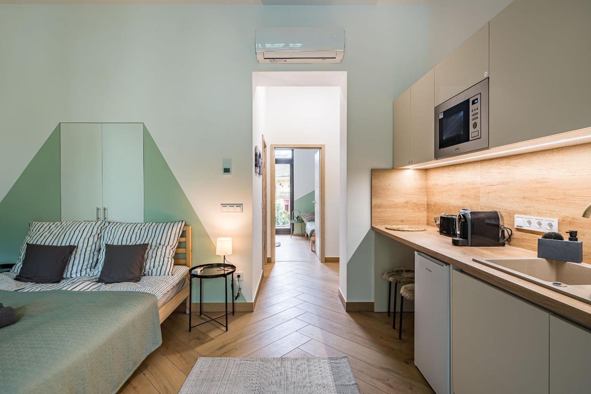 Stafetahaz Apartmanok Vác Exterior photo
