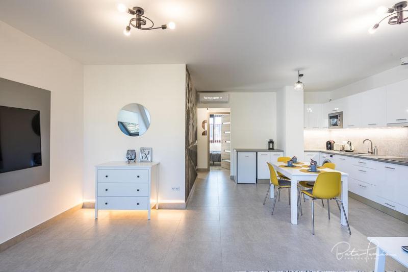 Stafetahaz Apartmanok Vác Exterior photo