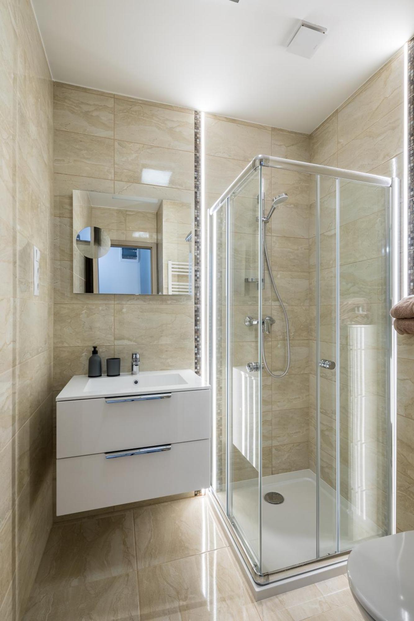 Stafetahaz Apartmanok Vác Exterior photo
