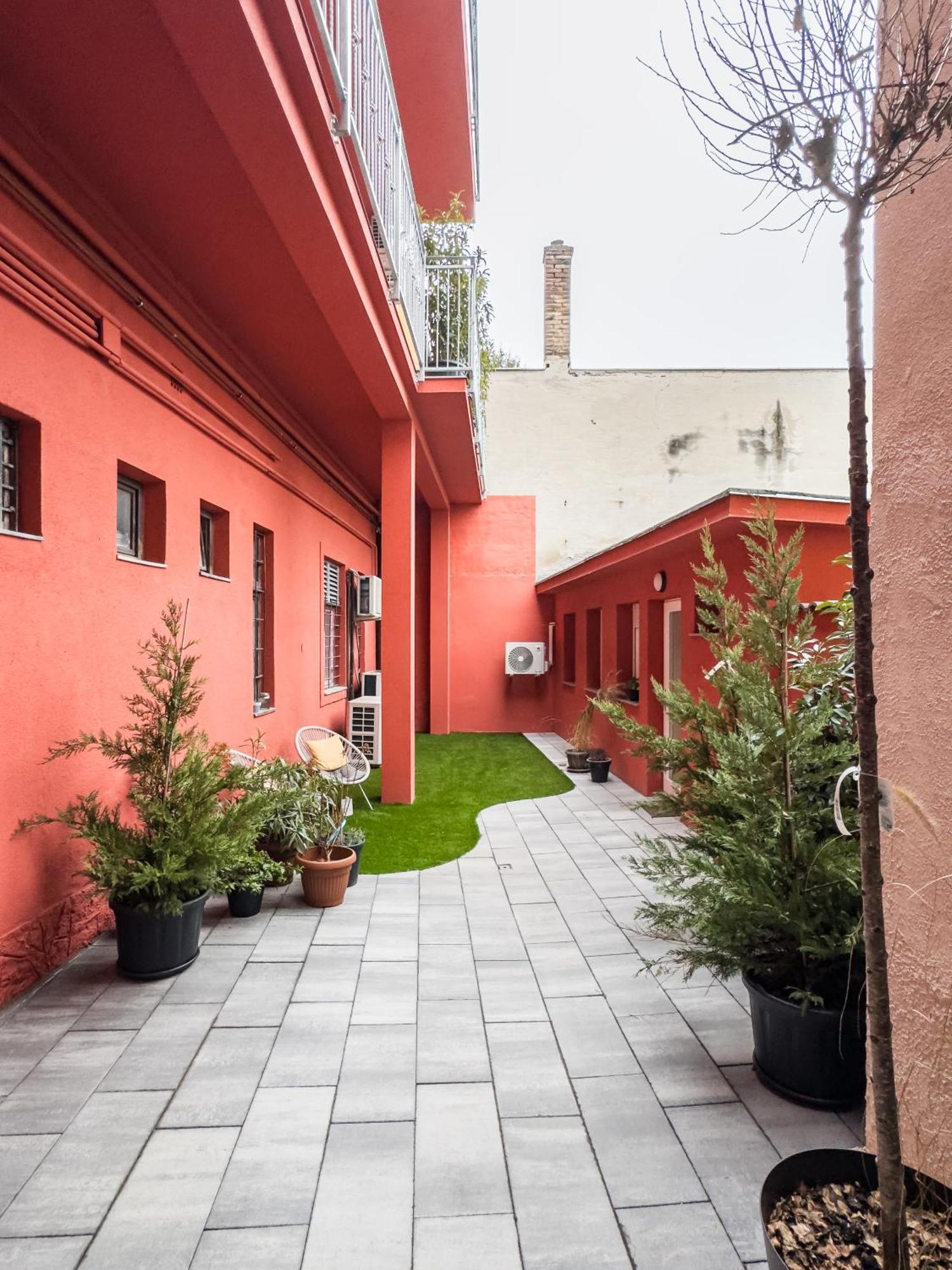 Stafetahaz Apartmanok Vác Exterior photo
